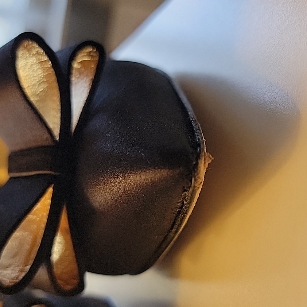 Kate Spade New York Satin Bow Pointy Heels Size 7.5 - Picture 3 of 6